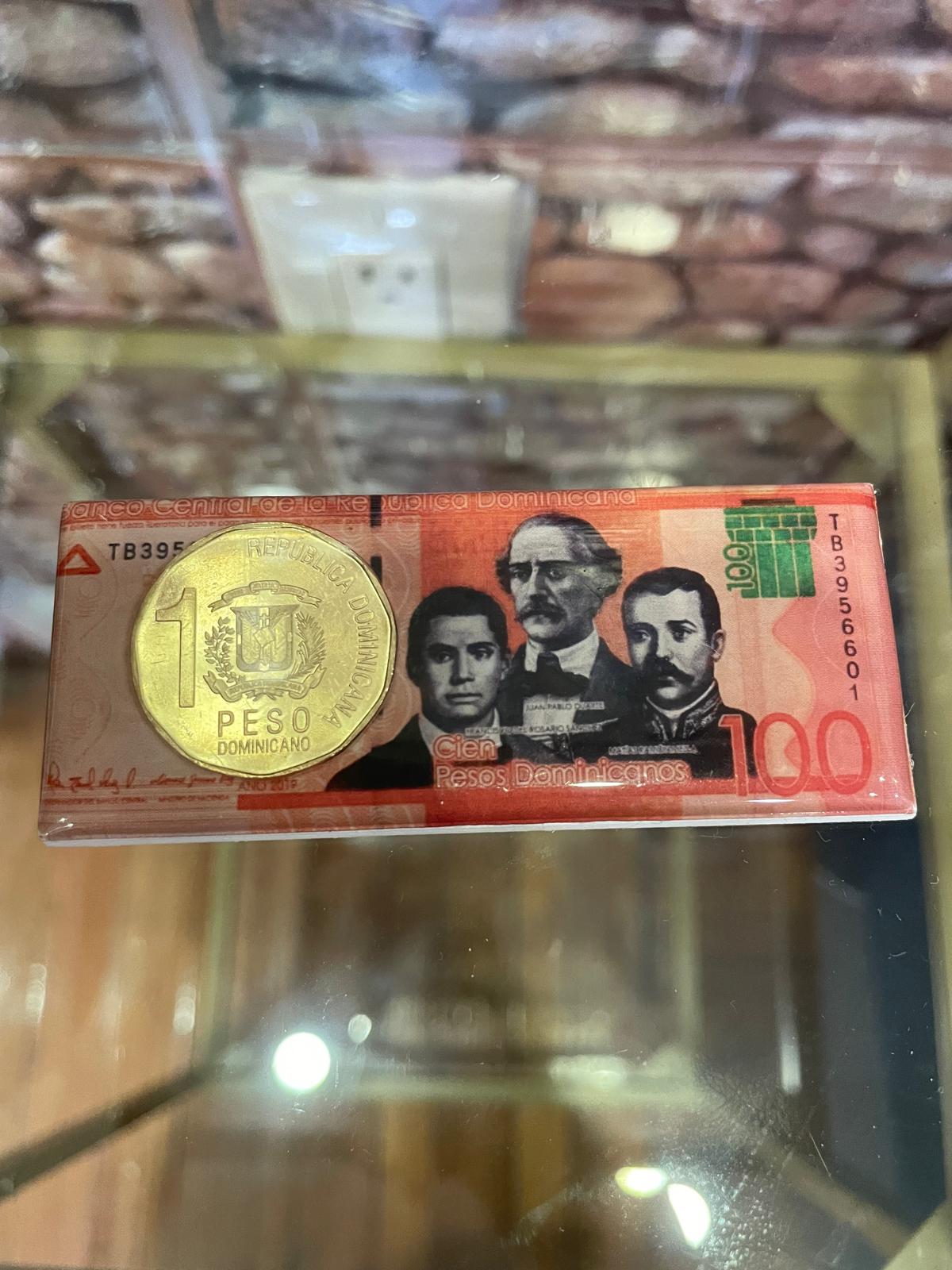 Special Edition: Historical Dominican Peso Bill Magnets 🇩🇴💰