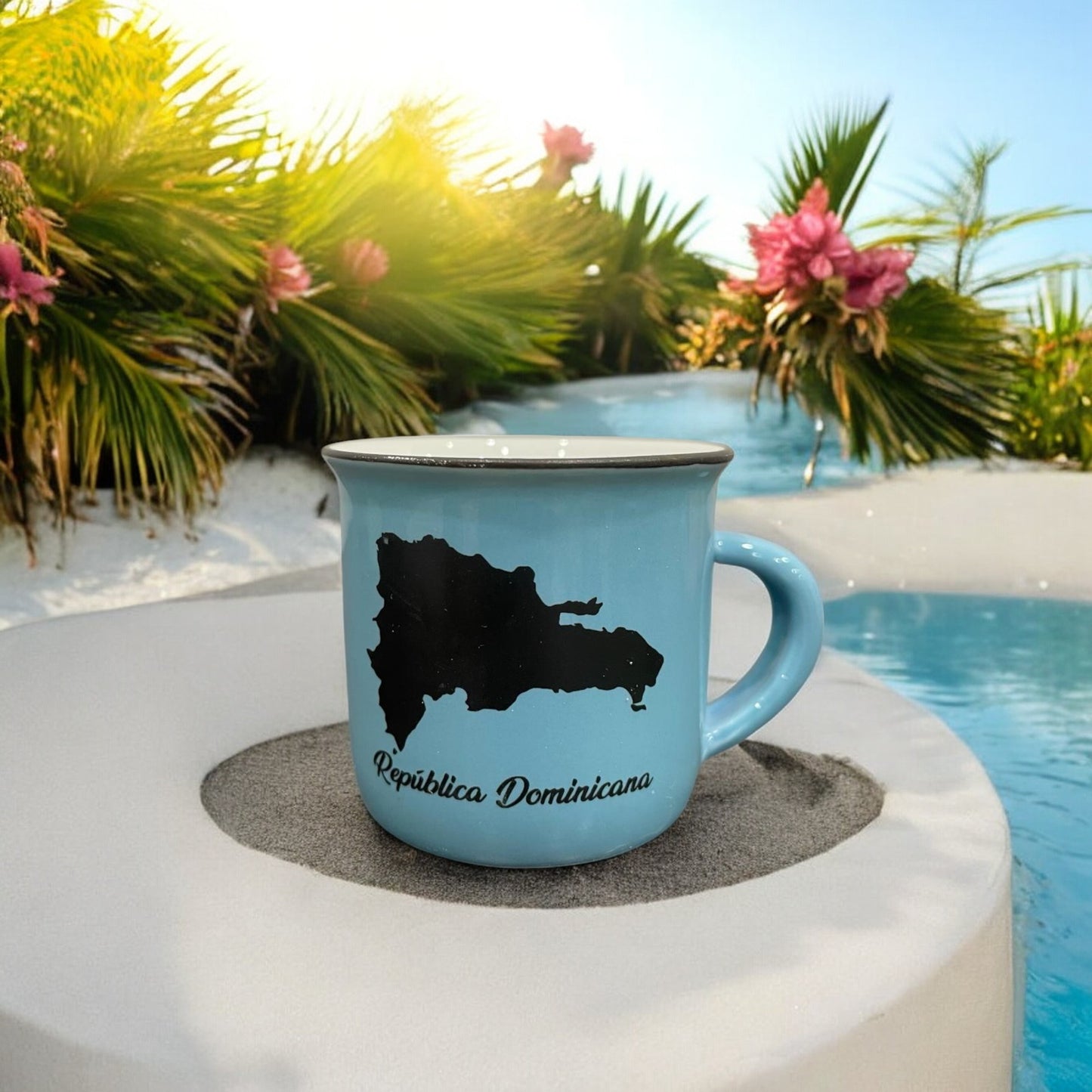 Small Cup with Dominican Republic Map Image