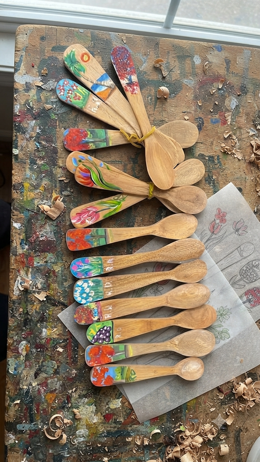 Handcrafted Collector's Set of 14 Assorted Hand-Painted Guayacán Wood Spoons ("Edición Limitada")