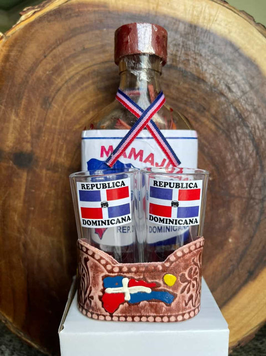 Set de Mamajuana Dominicana con 2 vasos tequileros y portador