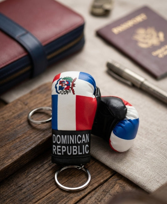 Dominican Republic Boxing Glove Keychain – Synthetic Leather Souvenir 🇩🇴🥊