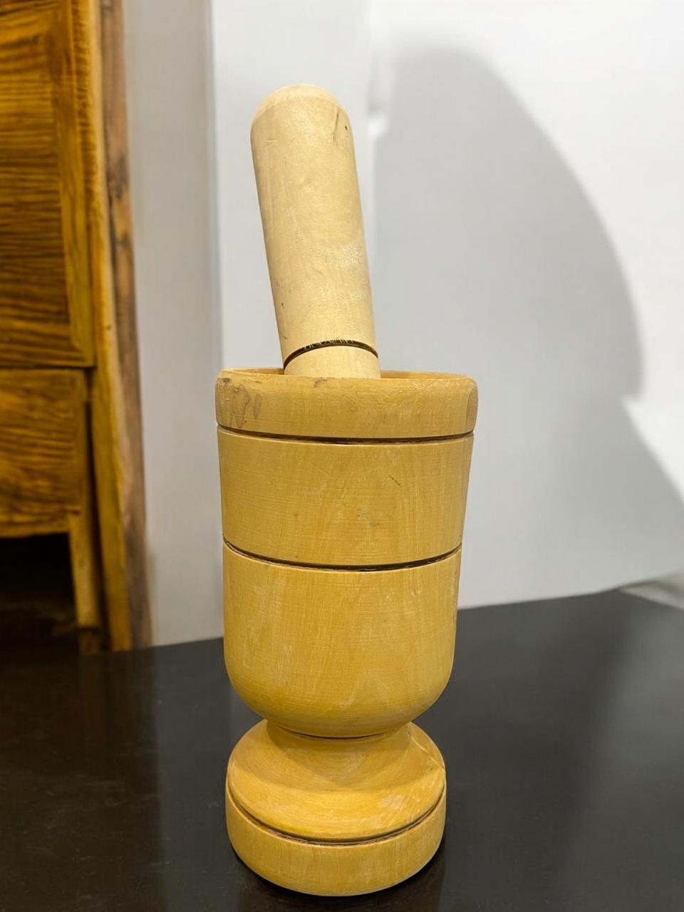 Dominican Wooden Pilon, 5.5 Inches Tall