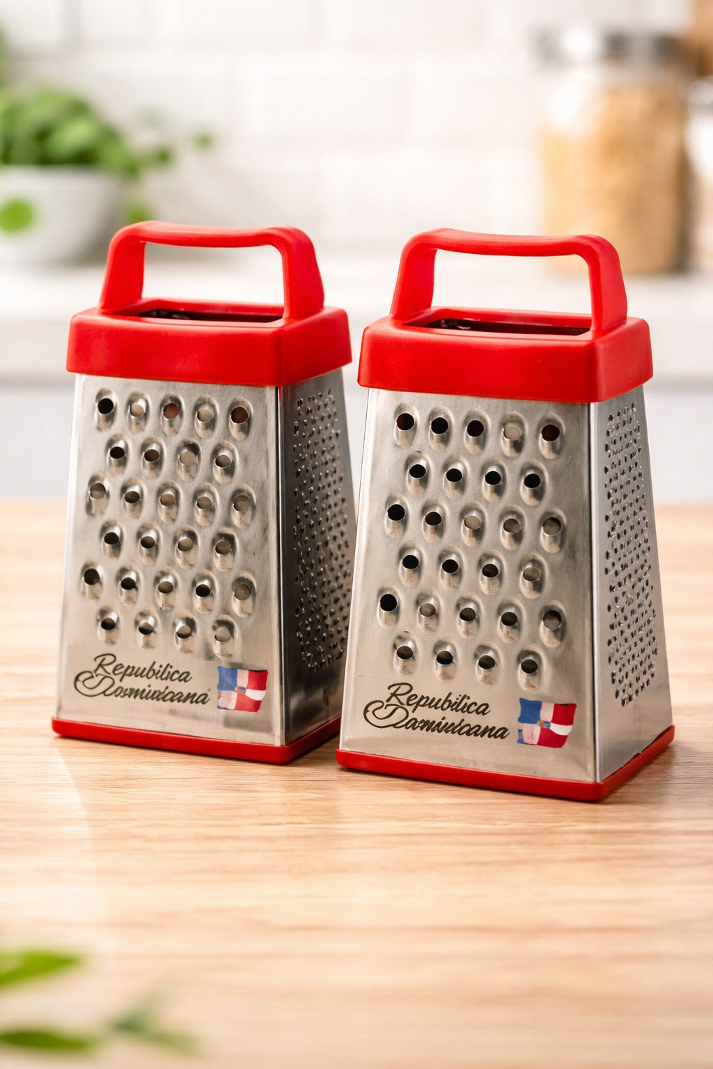 Imán de Nevera: Mini Rallador Típico "El Sabor de Quisqueya" – Souvenir Funcional 🇩🇴🧀
